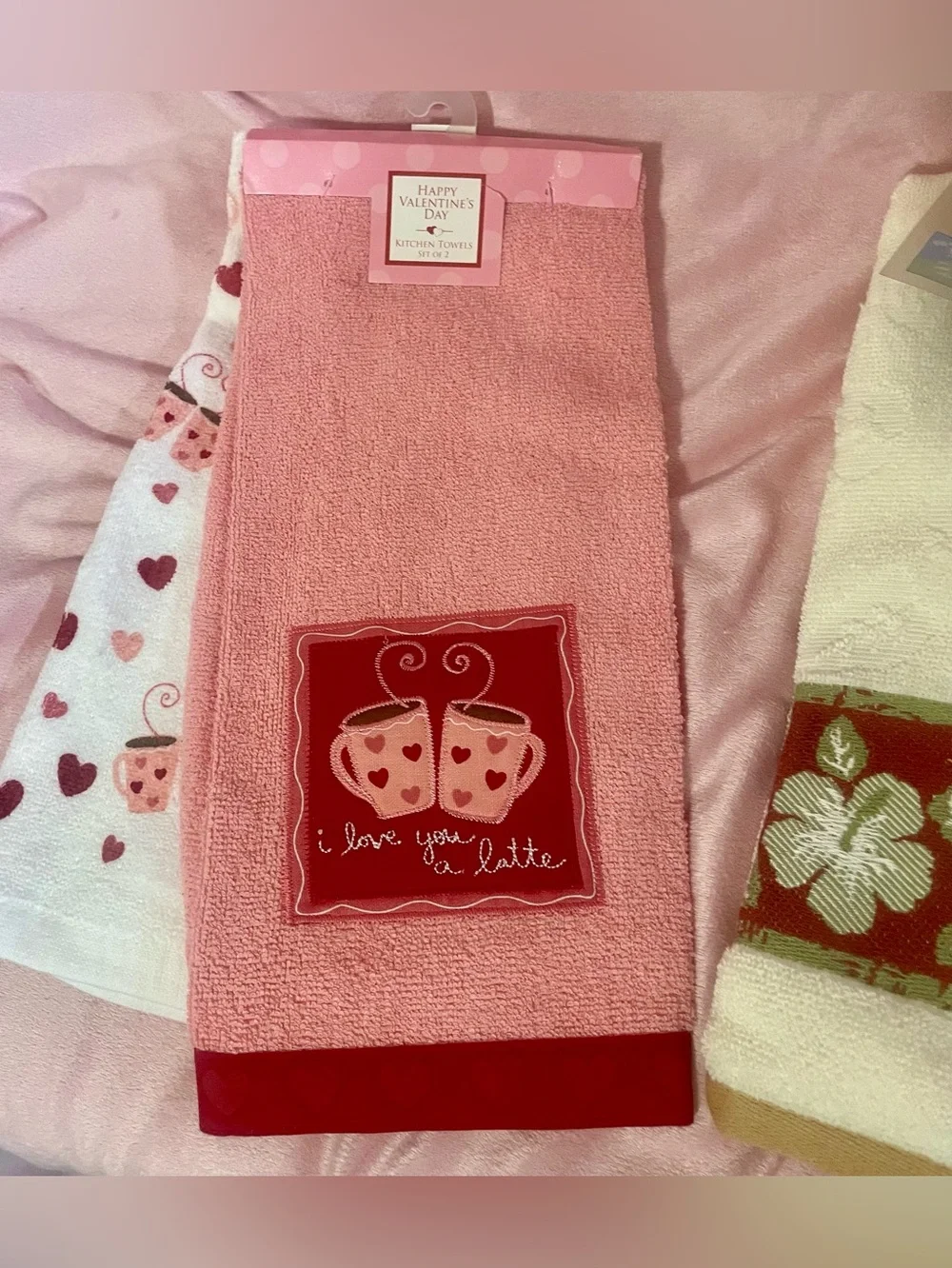 Set of 4 Decorative Kitchen Towels - Heart & Floral Designs